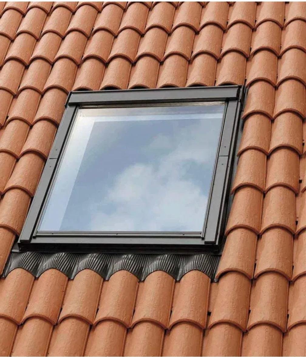 Pose Velux Seurre par CS Toiture – Installation de fenêtres de toit sur mesure, étanches et durables