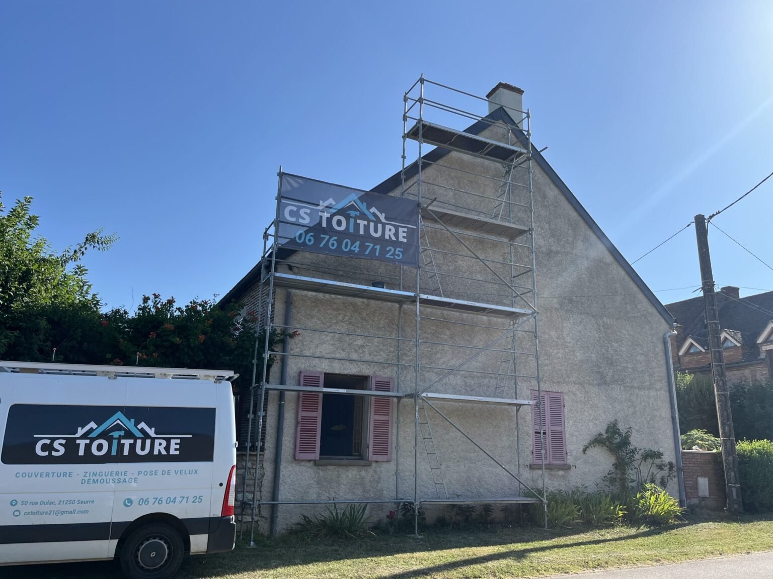 CS Toiture, couvreur expérimenté à Seurre pour travaux de toiture durables