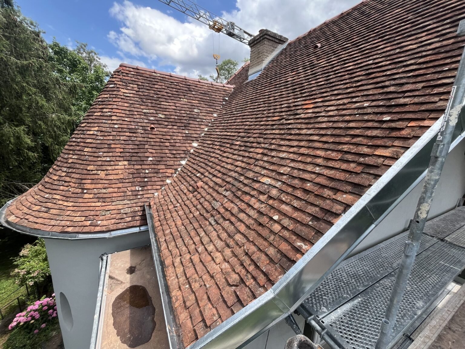 Rénovation couverture Seurre – finition zinguerie réalisée par CS Toiture